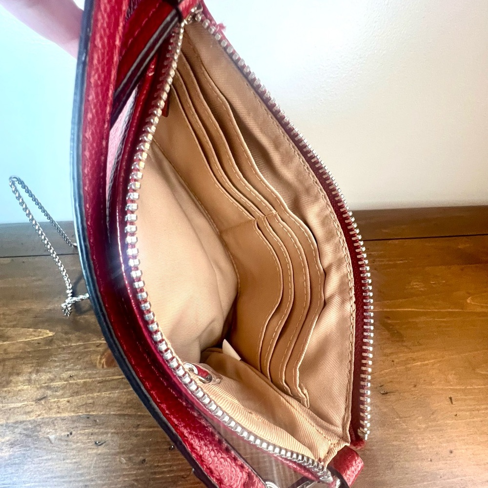 NWOT Dana Buchman Red Wristlet Clutch Purse Wallet Adjustable Strap 9 × 5 - Picture 3 of 6